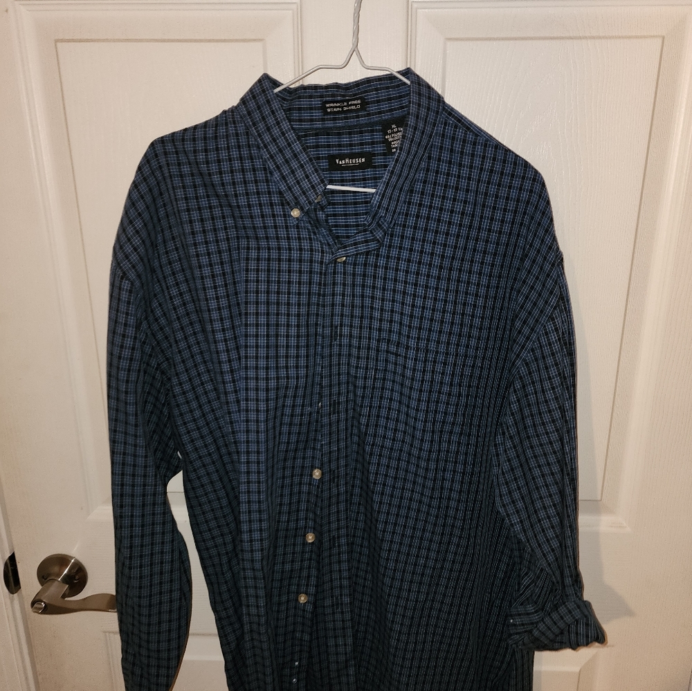 Van Huesen xl 17-17 1/2 Long Sleeve Dress Shirt